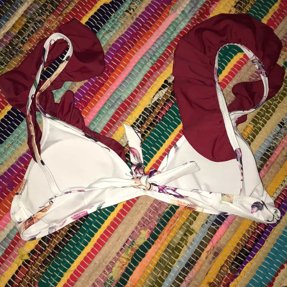 Bathing suit never worn! - Picture 4 of 4